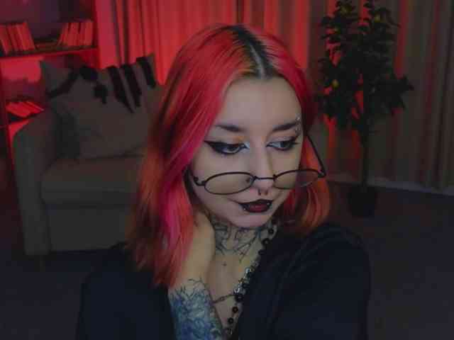 MistressMarcelline webcam