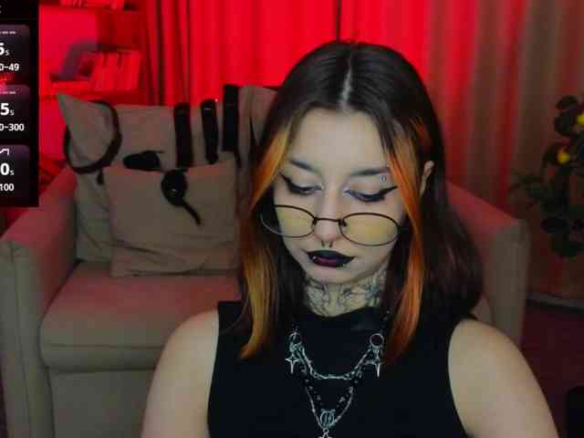MistressMarcelline webcam