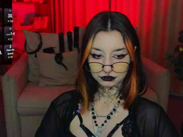 MistressMarcelline webcam