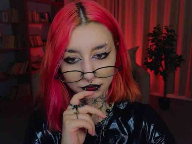 MistressMarcelline webcam