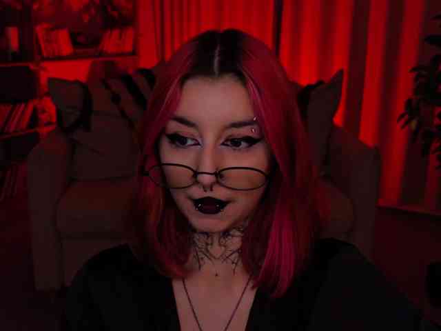 MistressMarcelline webcam