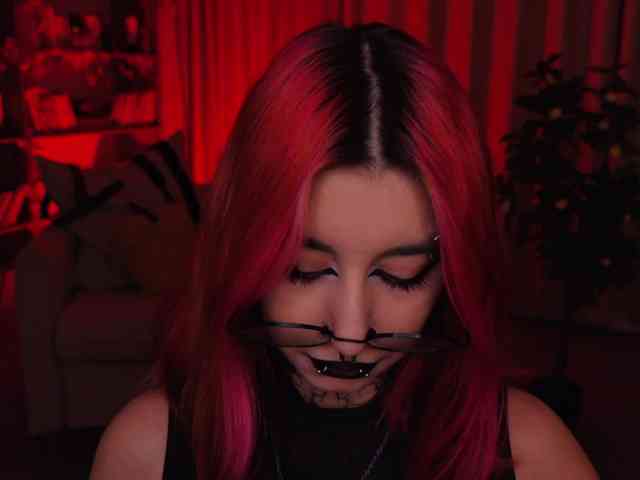 MistressMarcelline webcam