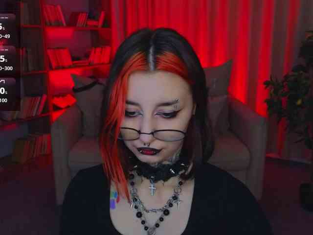 MistressMarcelline webcam