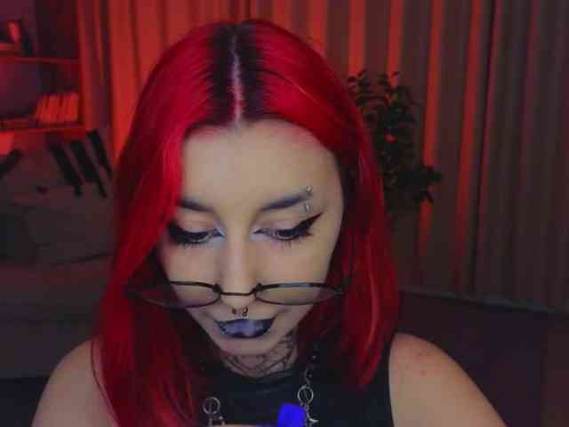 MistressMarcelline webcam