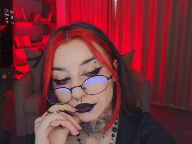MistressMarcelline webcam