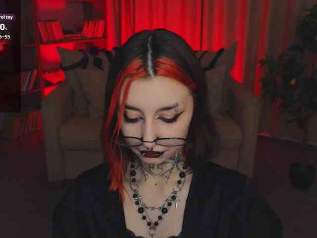 MistressMarcelline webcam