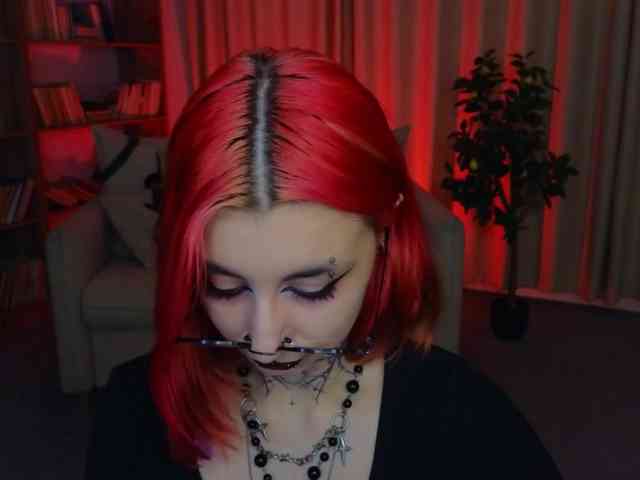 MistressMarcelline webcam