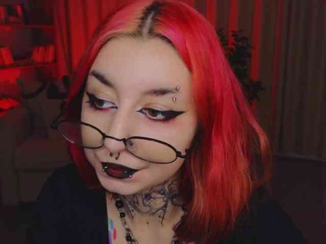 MistressMarcelline webcam