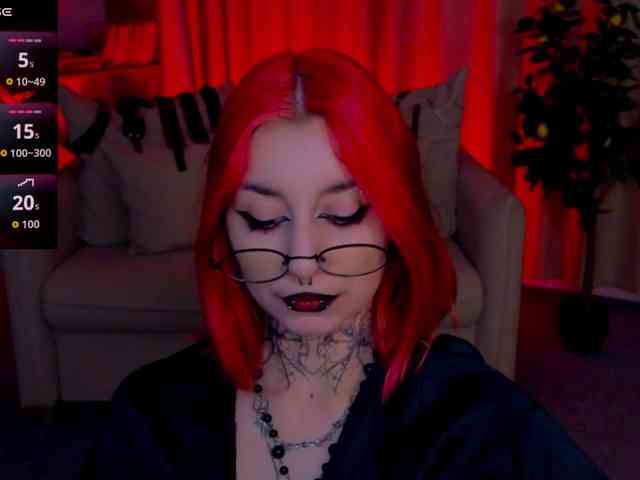 MistressMarcelline webcam