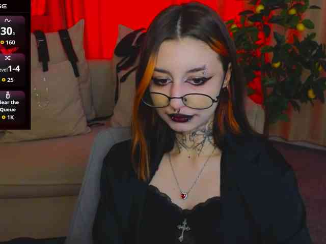 MistressMarcelline webcam