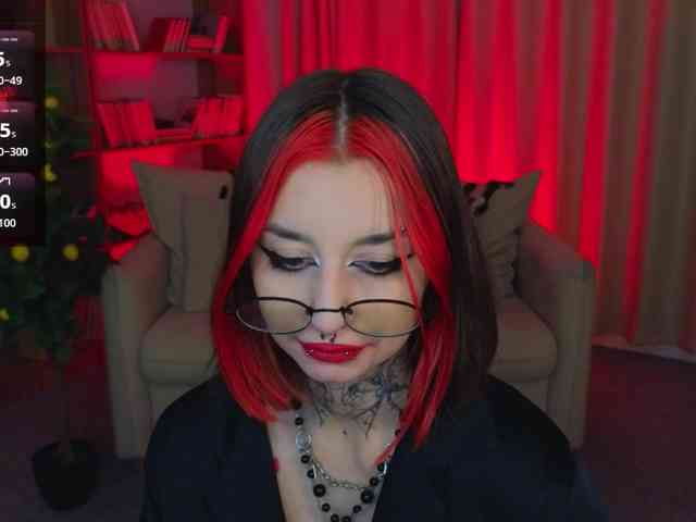 MistressMarcelline webcam