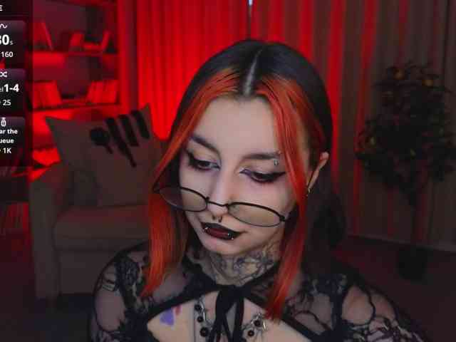MistressMarcelline webcam