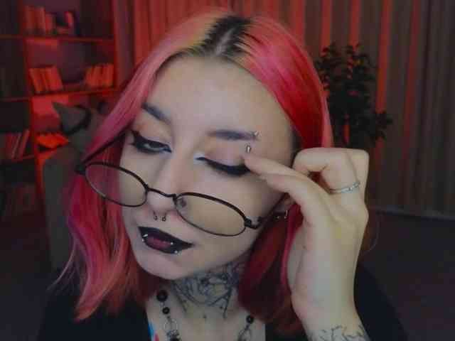 MistressMarcelline webcam