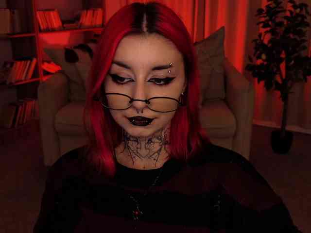 MistressMarcelline webcam