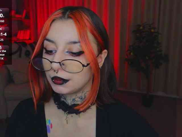 MistressMarcelline webcam