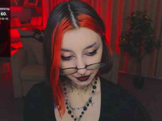 MistressMarcelline webcam