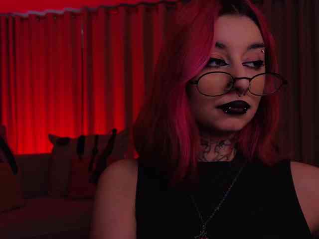 MistressMarcelline webcam