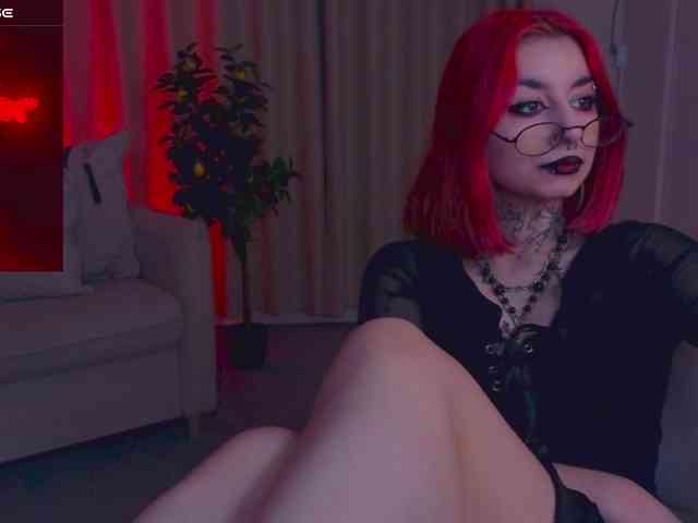 MistressMarcelline webcam