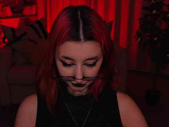 MistressMarcelline webcam