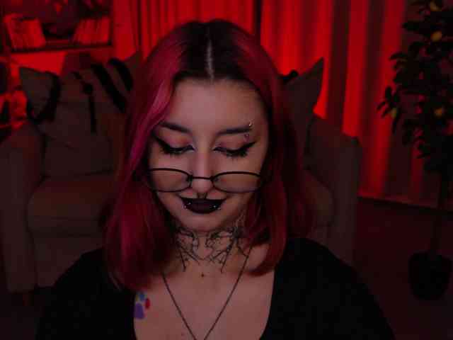 MistressMarcelline webcam