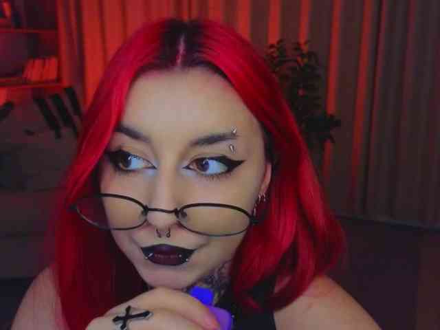 MistressMarcelline webcam