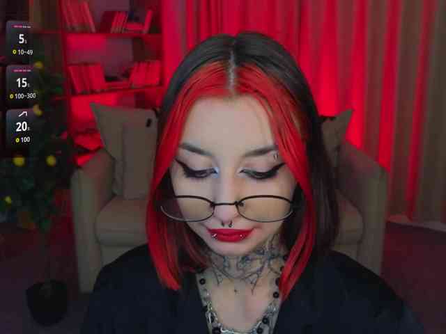 MistressMarcelline webcam