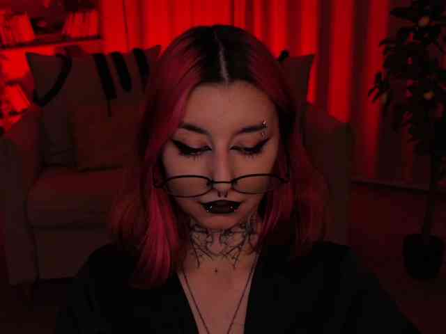 MistressMarcelline webcam