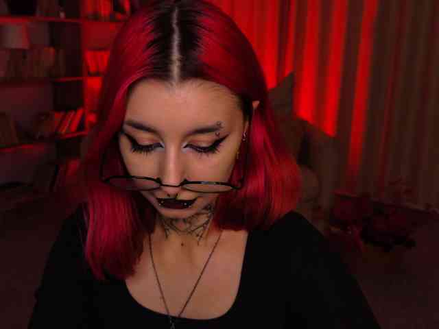 MistressMarcelline webcam