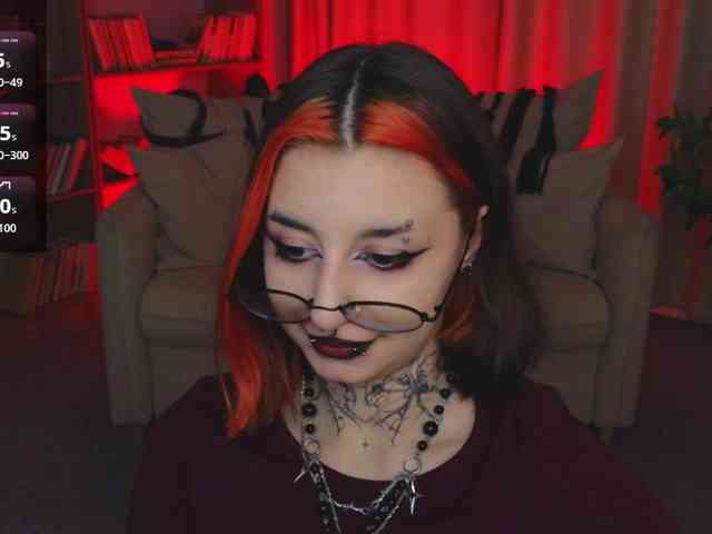 MistressMarcelline webcam