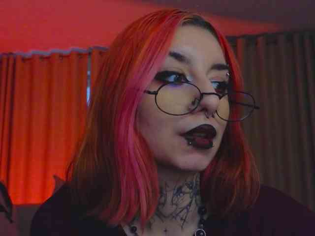 MistressMarcelline webcam