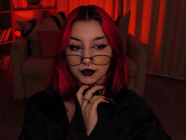 MistressMarcelline webcam