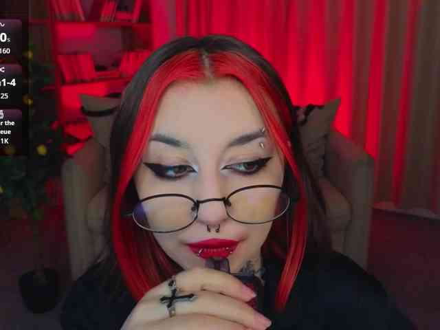 MistressMarcelline webcam