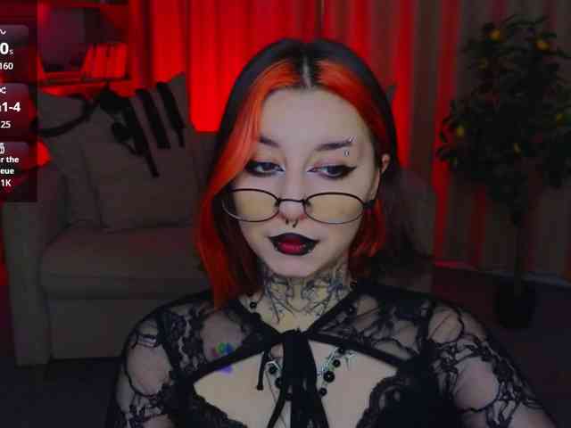 MistressMarcelline webcam