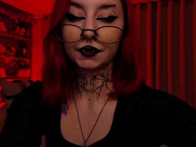 MistressMarcelline webcam