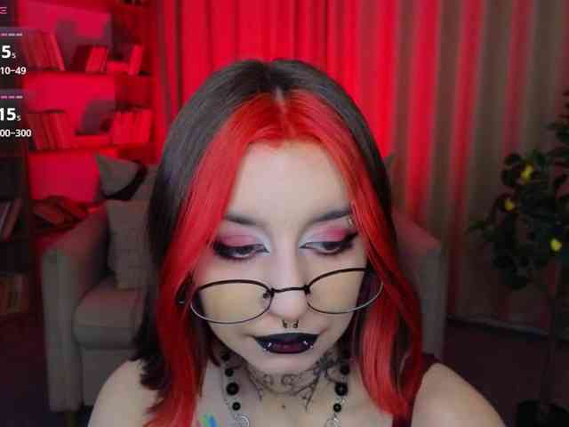 MistressMarcelline webcam