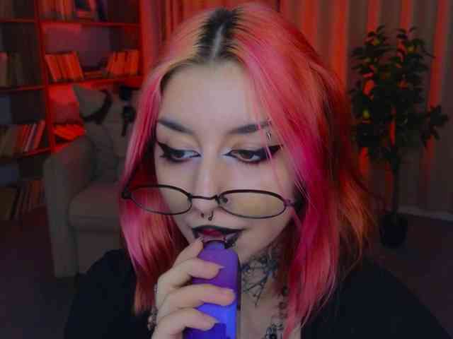 MistressMarcelline webcam