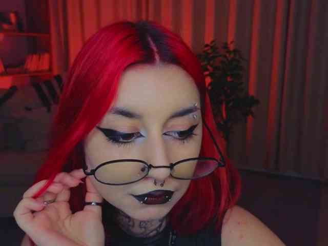 MistressMarcelline webcam