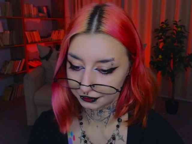 MistressMarcelline webcam