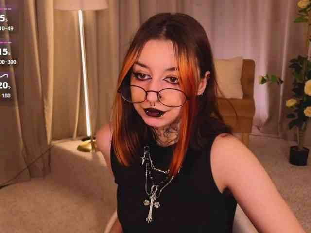 MistressMarcelline webcam