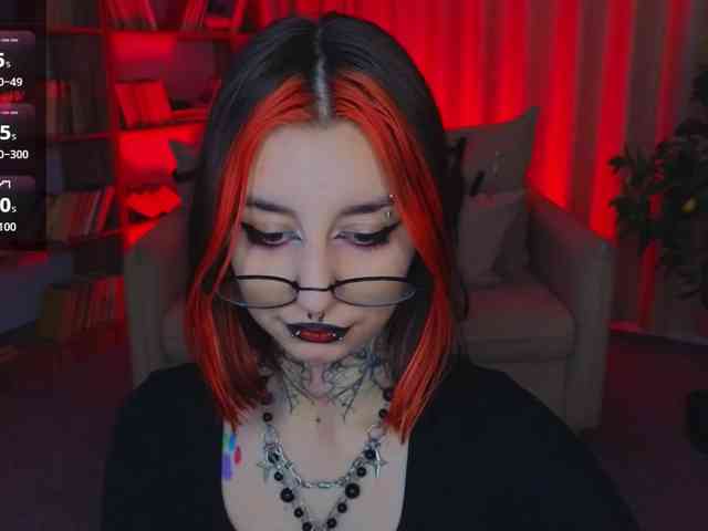 MistressMarcelline webcam
