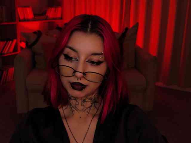 MistressMarcelline webcam