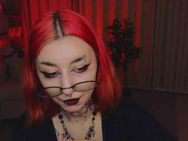 MistressMarcelline webcam
