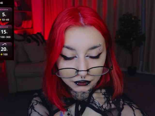 MistressMarcelline webcam