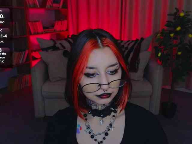 MistressMarcelline webcam