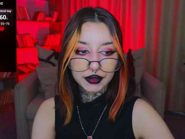 MistressMarcelline webcam