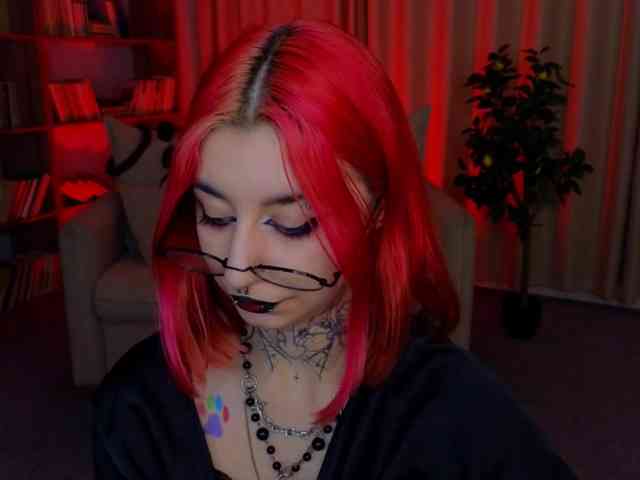 MistressMarcelline webcam