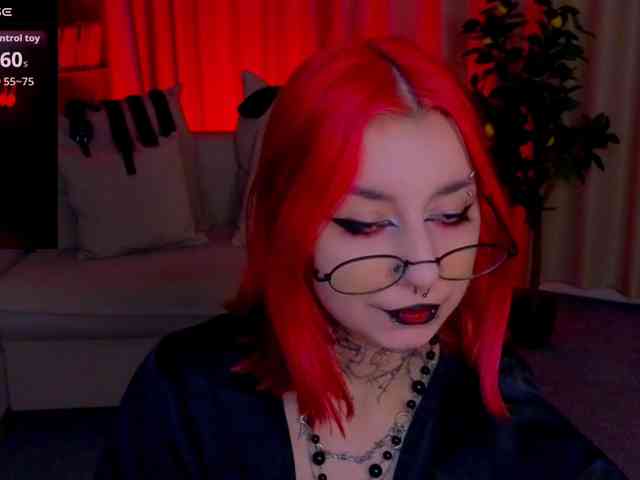 MistressMarcelline webcam