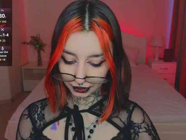 MistressMarcelline webcam