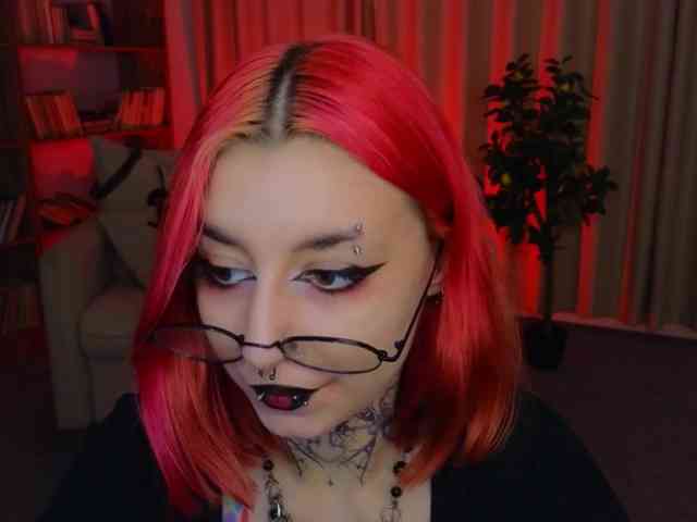 MistressMarcelline webcam