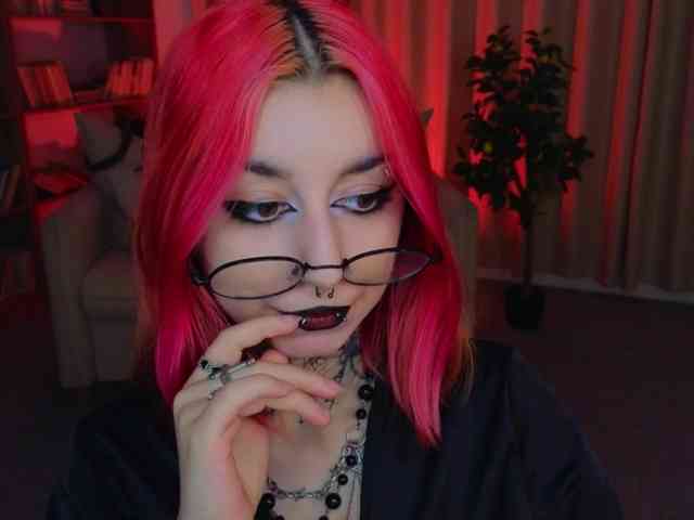 MistressMarcelline webcam